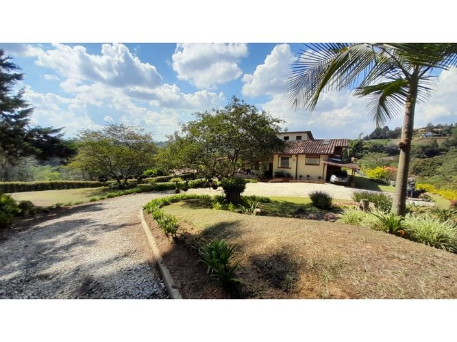 Casa de 3 alcobas en venta en Cimarronas, Marinilla, 285 m² · foto 8 de 24