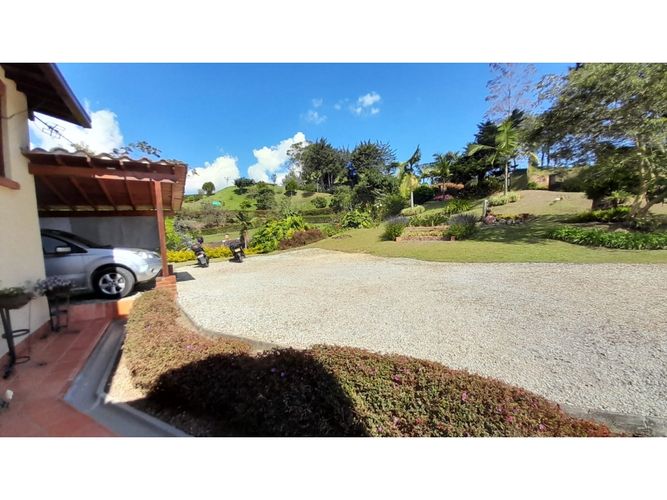 Casa de 3 alcobas en venta en Cimarronas, Marinilla, 285 m² · foto 10 de 24