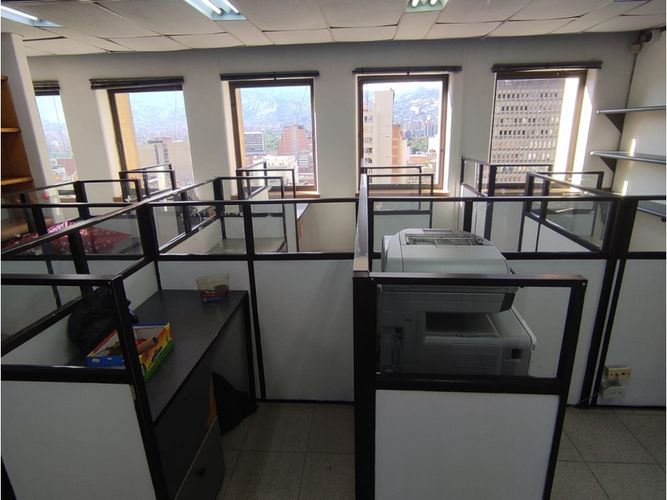 Oficina en venta en La Candelaria, Medellín, 154 m² · foto 3 de 11