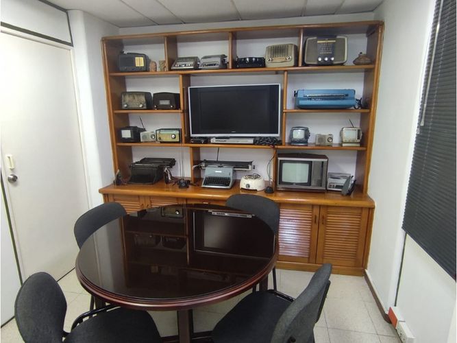 Oficina en venta en La Candelaria, Medellín, 154 m² · foto 5 de 11