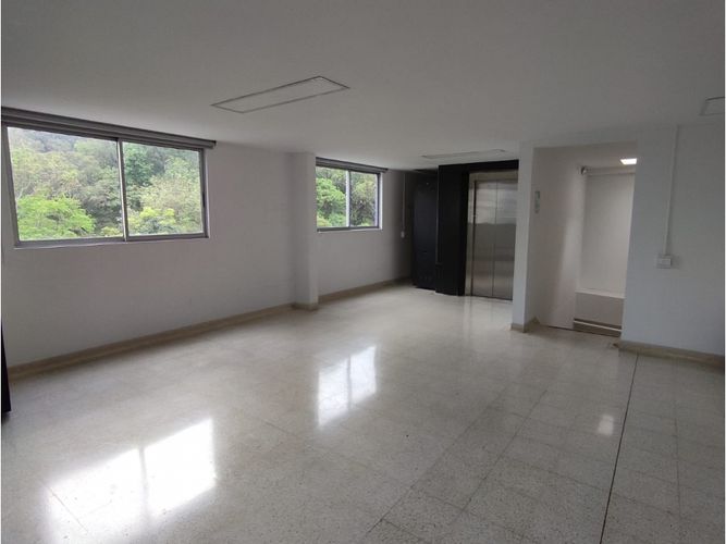 Edificio en venta en Belén Fatima, Medellín, 2625 m² · foto 2 de 23