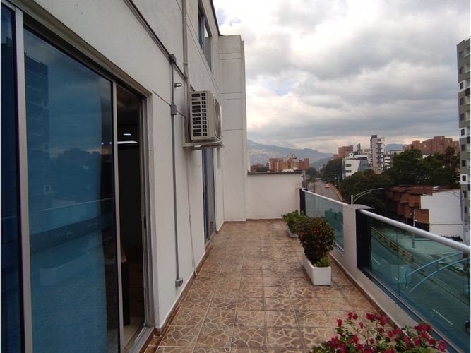 Edificio en venta en Belén Fatima, Medellín, 2625 m² · foto 13 de 23
