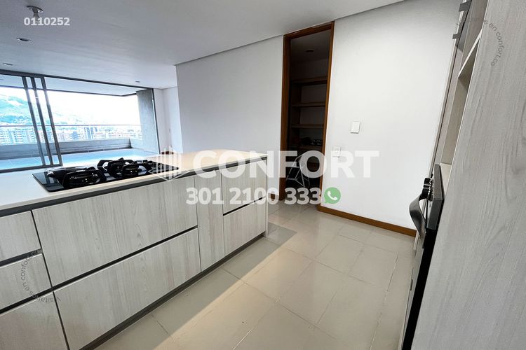 Apartamento de 3 alcobas en arriendo en Loma Benedictinos, Medellín, 152 m² · foto 9 de 24