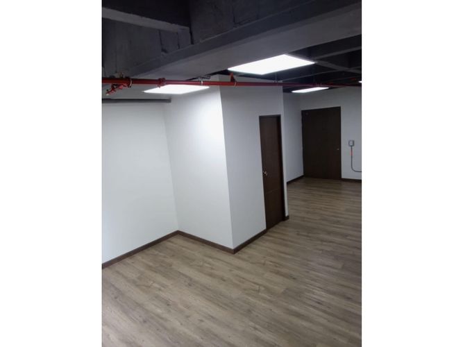 Local en venta en El Porvenir, Rionegro, 85 m² · foto 2 de 8
