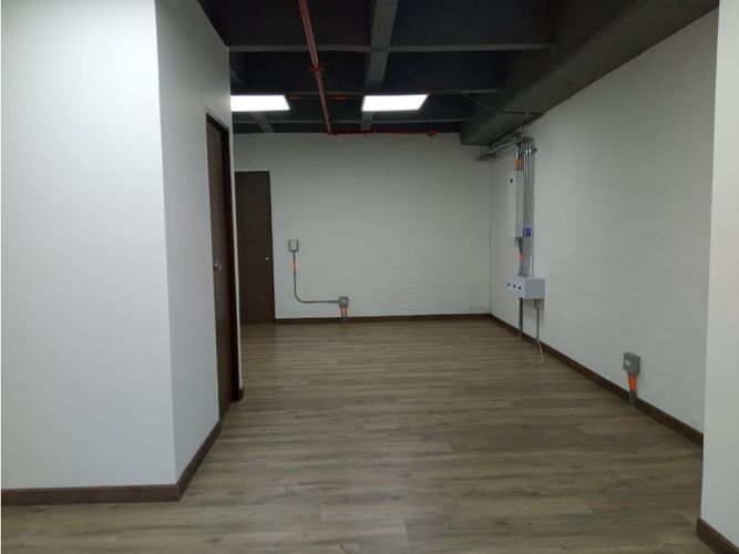 Local en venta en El Porvenir, Rionegro, 85 m² · foto 4 de 8
