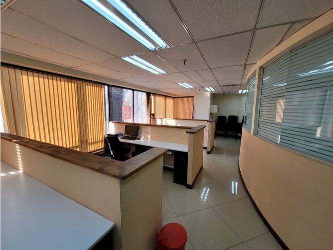 Oficina en venta en Villa Nueva, Medellín, 131 m² · foto 3 de 21