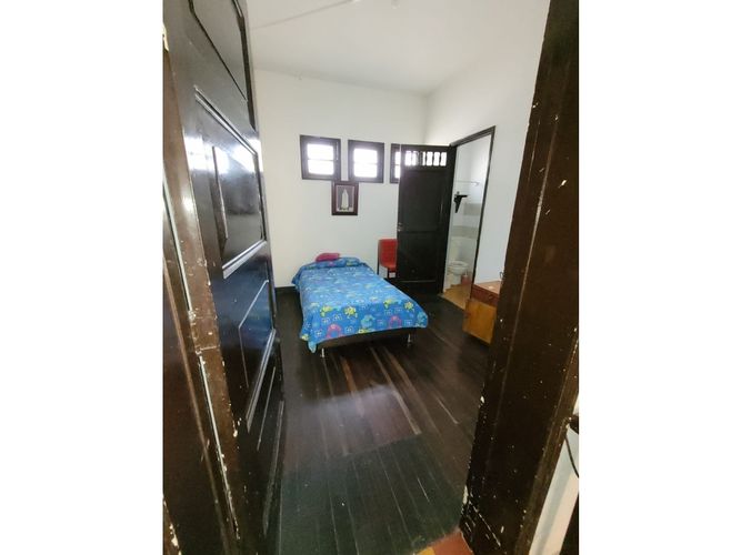Casa de 9 alcobas en venta en Los Angeles, Medellín, 358 m² · foto 5 de 24