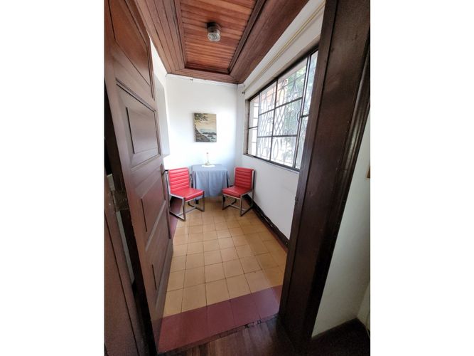 Casa de 9 alcobas en venta en Los Angeles, Medellín, 358 m² · foto 15 de 24
