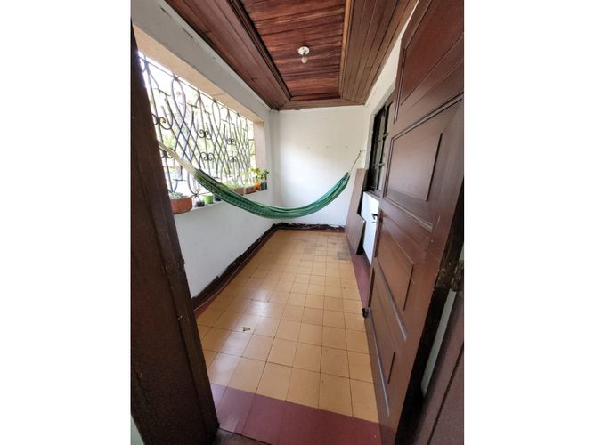 Casa de 9 alcobas en venta en Los Angeles, Medellín, 358 m² · foto 16 de 24