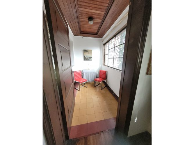 Casa de 9 alcobas en venta en Los Angeles, Medellín, 358 m² · foto 17 de 24