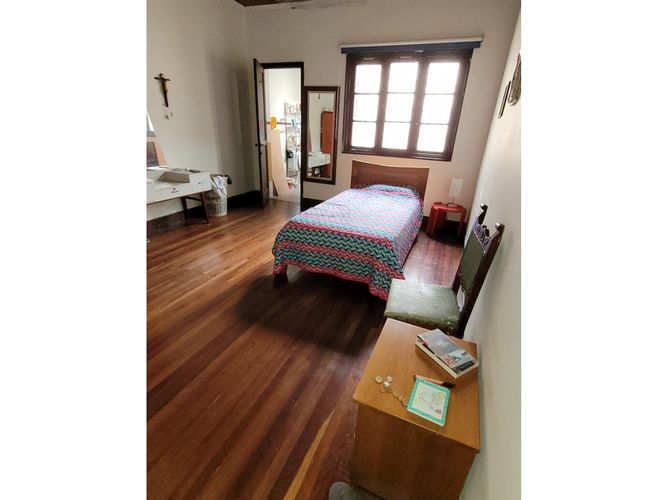 Casa de 9 alcobas en venta en Los Angeles, Medellín, 358 m² · foto 18 de 24