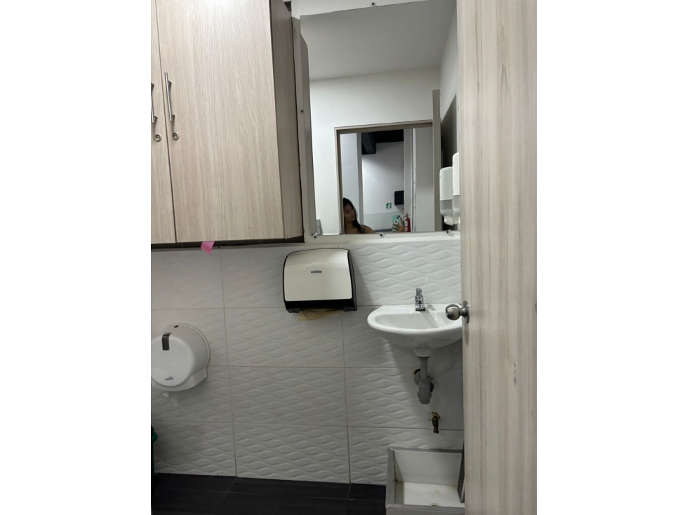 Local en venta en La Candelaria, Medellín, 131 m² · foto 13 de 24