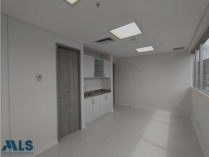 Consultorio en venta en Mayorca, Sabaneta, 33 m² · foto 2 de 15
