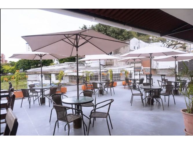 Casa de 14 alcobas en venta en Los Alpes, Pereira, 700 m² · foto 2 de 13