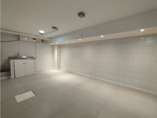 Local en venta en La Sebastiana, Envigado, 54 m² · foto 2 de 10