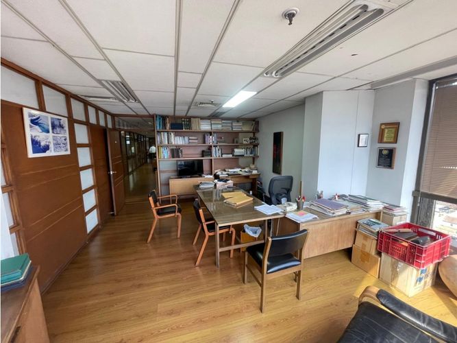 Oficina en venta en La Candelaria, Medellín, 214 m² · foto 7 de 18