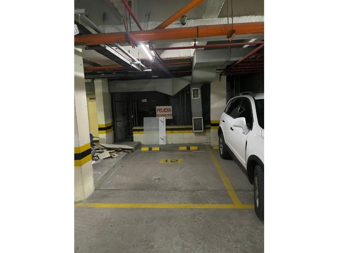 Oficina en venta en La Candelaria, Medellín, 214 m² · foto 9 de 18