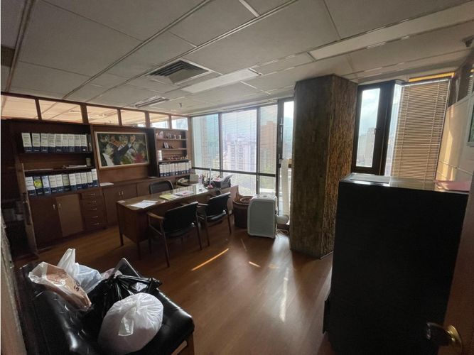 Oficina en venta en La Candelaria, Medellín, 214 m² · foto 15 de 18