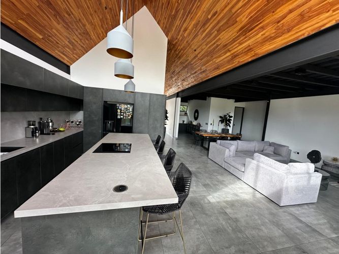 Finca en venta en Fontibon, Rionegro, 340 m² · foto 4 de 17