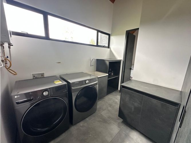 Finca en venta en Fontibon, Rionegro, 340 m² · foto 11 de 17