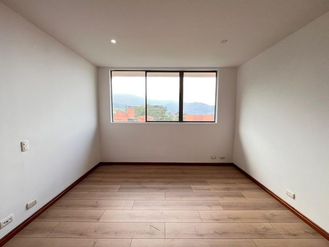 Apartamento de 3 alcobas en arriendo en El Poblado, Medellín, 140 m² · foto 15 de 19