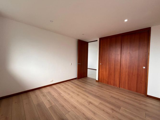 Apartamento de 3 alcobas en arriendo en El Poblado, Medellín, 140 m² · foto 13 de 19