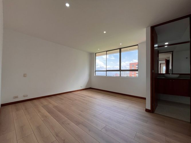 Apartamento de 3 alcobas en arriendo en El Poblado, Medellín, 140 m² · foto 8 de 19