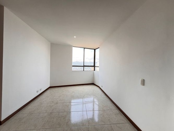 Apartamento de 3 alcobas en arriendo en El Poblado, Medellín, 140 m² · foto 17 de 19