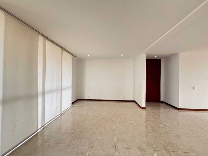 Apartamento de 3 alcobas en arriendo en El Poblado, Medellín, 140 m² · foto 16 de 19