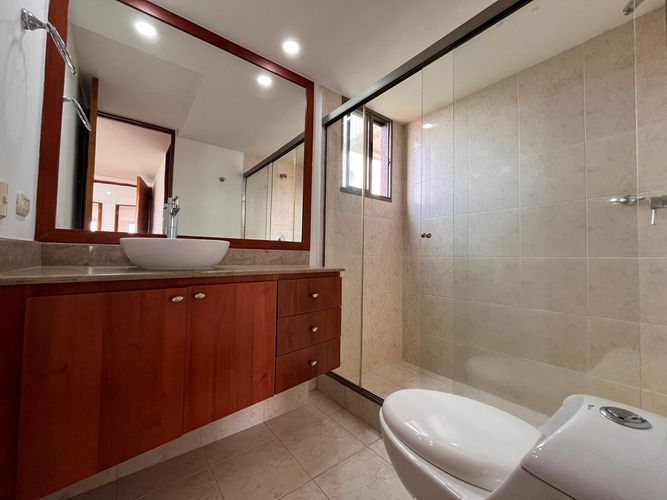 Apartamento de 3 alcobas en arriendo en El Poblado, Medellín, 140 m² · foto 19 de 19