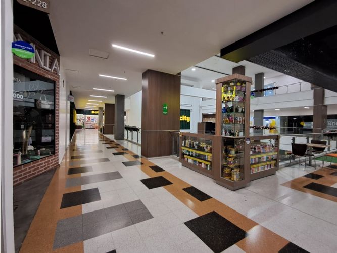 Local en venta en Camparola, Medellín, 80 m² · foto 2 de 10