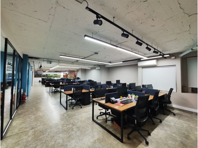 Local en venta en Villa Nueva, Medellín, 534 m² · foto 16 de 24