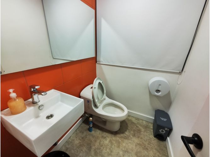 Local en venta en Villa Nueva, Medellín, 534 m² · foto 20 de 24