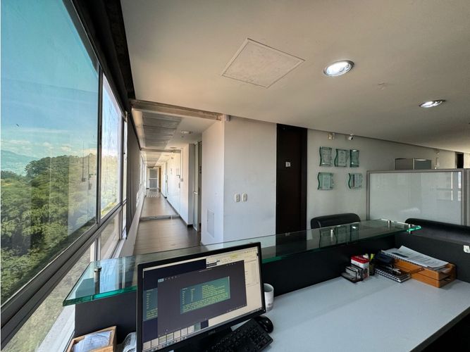 Oficina en venta en Las Palmas, Medellín, 236 m² · foto 7 de 20
