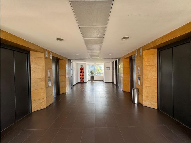 Oficina en venta en Las Palmas, Medellín, 236 m² · foto 19 de 20
