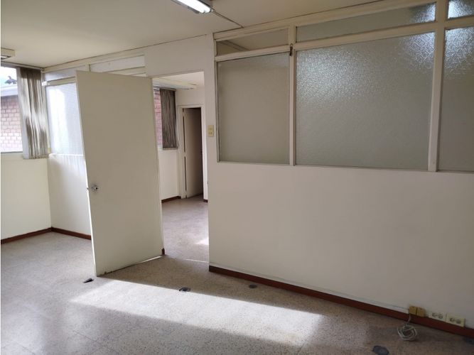 Oficina en venta en Villa Nueva, Medellín, 159 m² · foto 12 de 13