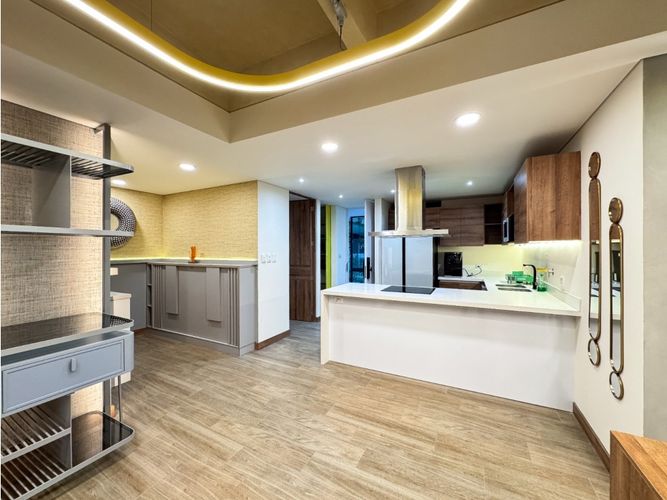 Apartamento de 1 alcoba en venta en Ciudad Del Río, Medellín, 79 m² · foto 2 de 24