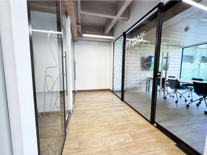 Apartamento de 1 alcoba en venta en Ciudad Del Río, Medellín, 79 m² · foto 18 de 24