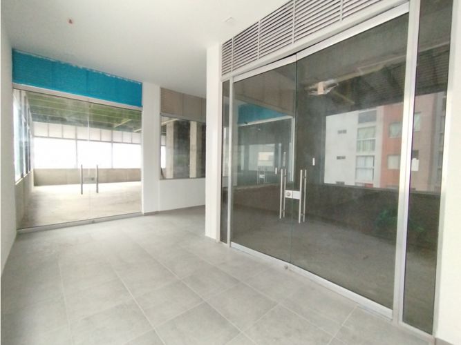 Local en venta en San Antonio, Medellín, 478 m² · foto 2 de 10