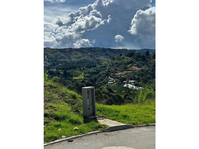 Lote en venta en La Mosquita, Rionegro, 2079 m² · foto 4 de 4