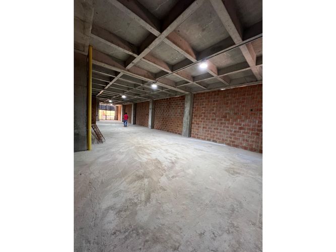 Bodega en venta en Laureles, Medellín, 624 m² · foto 9 de 10