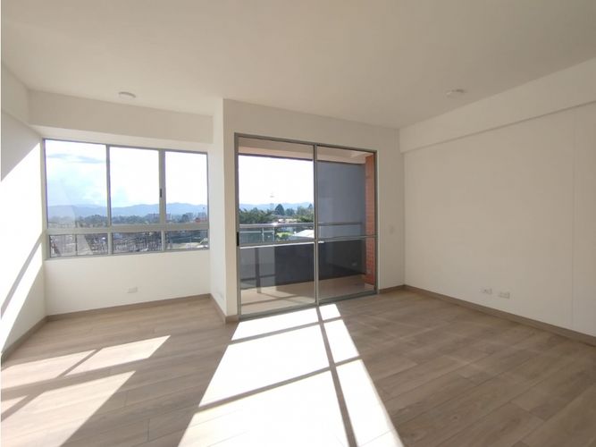 Apartamento de 3 alcobas en venta en El Porvenir, Rionegro, 77 m² · foto 2 de 13