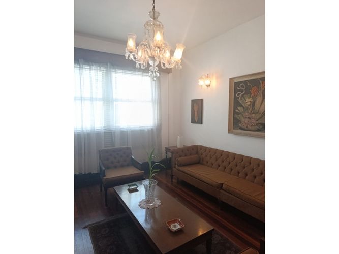 Casa de 7 alcobas en venta en Prado, Medellín, 476 m² · foto 2 de 13