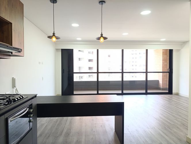 Apartamento de 1 alcoba en arriendo en Castropol, Medellín, 60 m² · foto 2 de 16