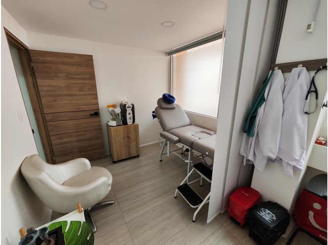 Consultorio en venta en Bolivariana, Medellín, 38 m² · foto 5 de 10