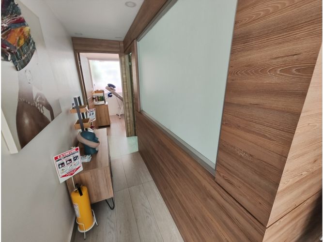 Consultorio en venta en Bolivariana, Medellín, 38 m² · foto 6 de 10