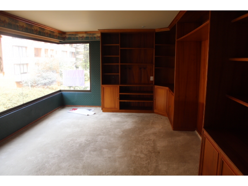 Apartamento en venta en Los Rosales, Bogotá · foto 2 de 17