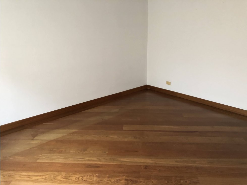 Apartamento en venta en Los Rosales, Bogotá · foto 3 de 19