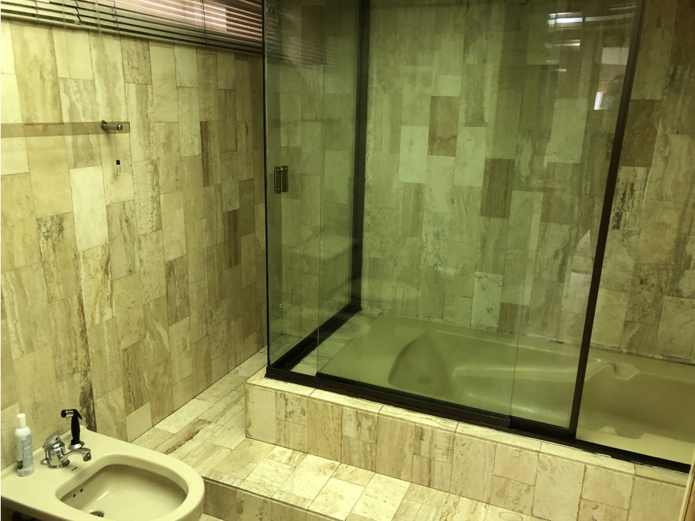 Apartamento en venta en Los Rosales, Bogotá · foto 15 de 19