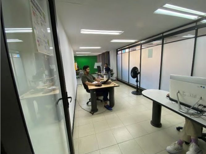 Oficina en venta en Boston, Medellín, 396 m² · foto 6 de 16